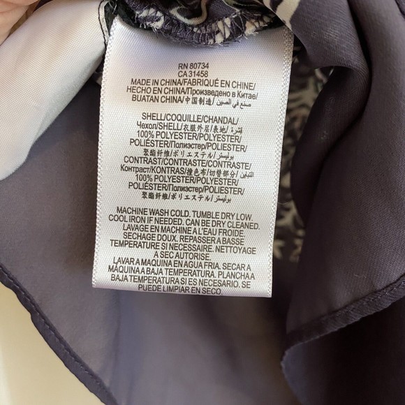 BCBGMaxazria Print Boho Top Black Navy Blue White Floral Paisley Roll Tab Size L - Picture 7 of 11